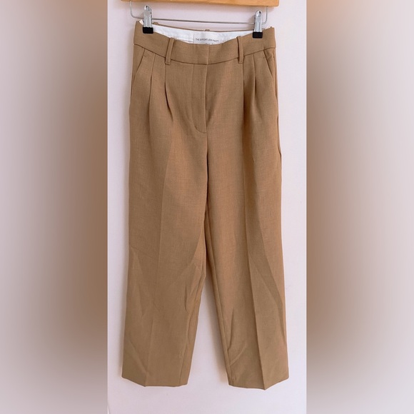 Aritzia The Effortless Pant™ - (Re)ssential - Picture 3 of 11